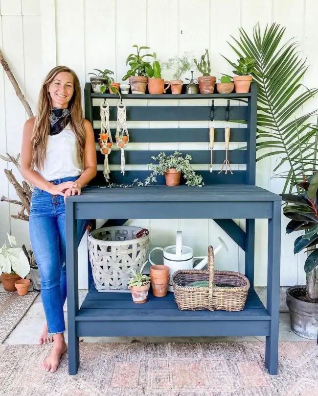 Stylish And Functional Potting Bench