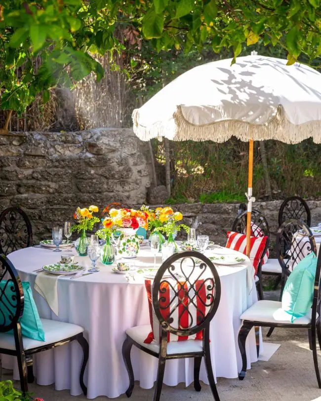 Chic Al Fresco Dining Experience This Summer