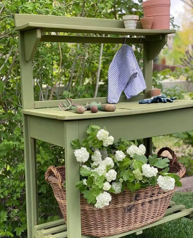 Classic Green Potting Bench With Timeless Style