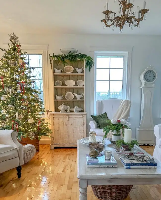 A Cottage-Style Living Room with Christmas Cheer