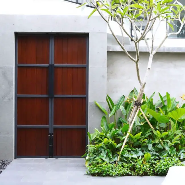 Elegant Tropical Gate