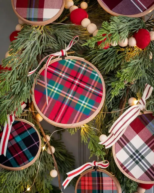 Plaid Fabric Hoop Ornaments for a Rustic Touch