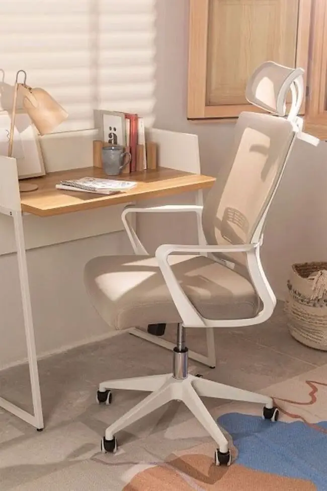 Light and Airy Study Chair