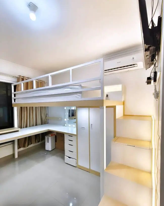 Loft Bed with Spacious Desk and Extra Storage