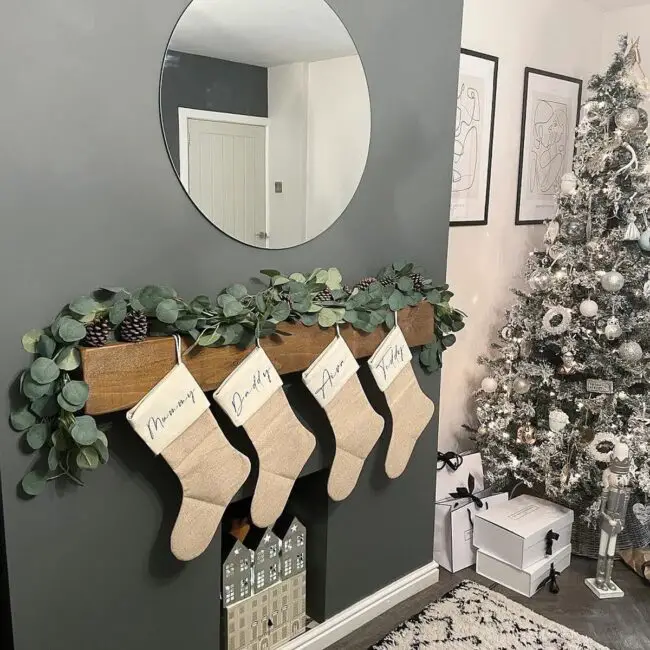 A Clean & Modern Take on Holiday Decor