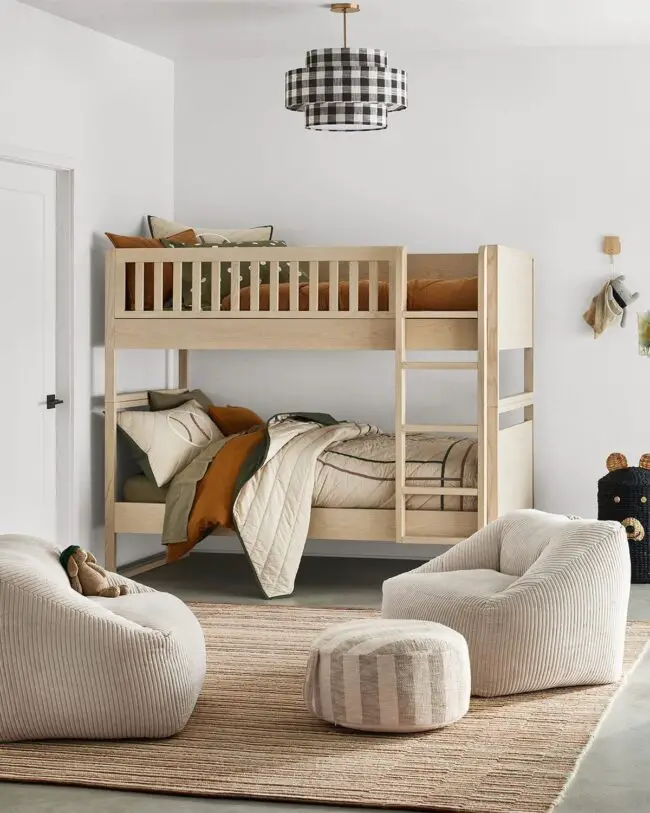 Space-Saving Bunk Bed with Relaxing N