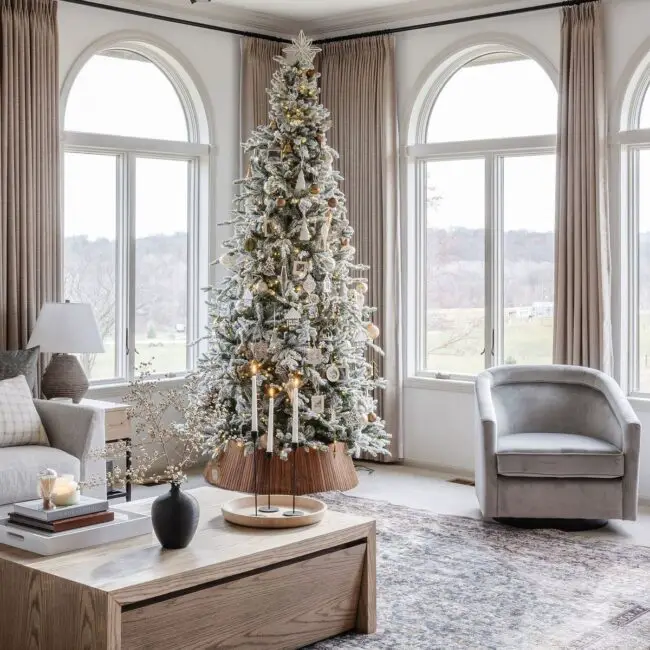 A Grand Living Room with a Stunning Christmas Tree