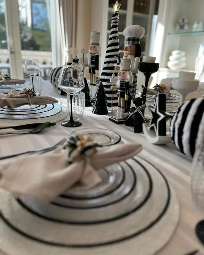 Black & White Nutcrackers for a Bold Look