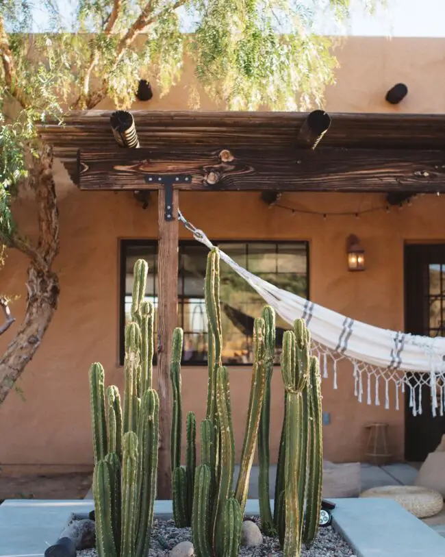 Inviting Desert Retreat