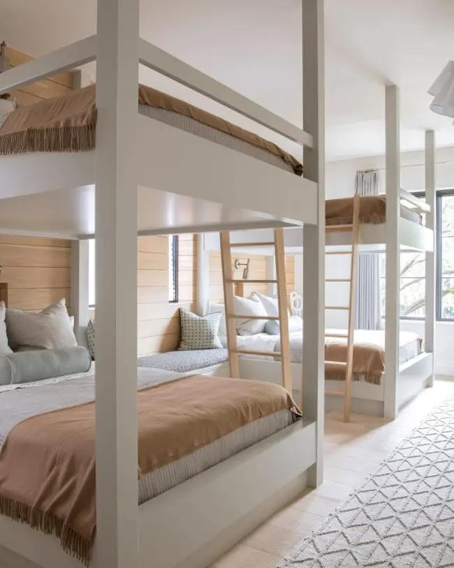 Ultimate Space-Saver: Quadruple Bunk