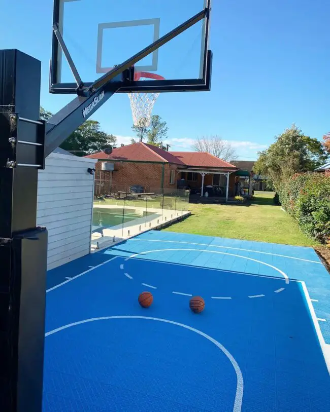 Compact Court Offering an Unobstructed View