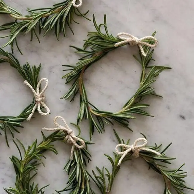 Simple Rosemary Wreaths for a Rustic Touch