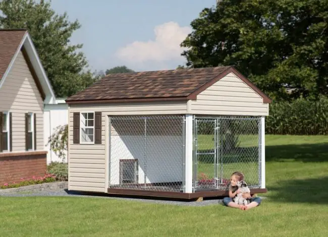 Charming Cottage-Inspired Dog Shelter