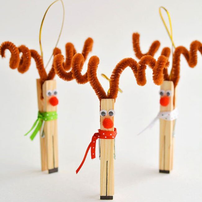 Reindeer Ornaments Made from Clothespins