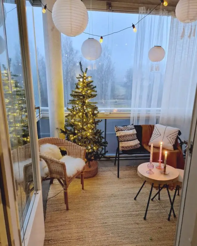 A Scandinavian-Inspired Holiday Space