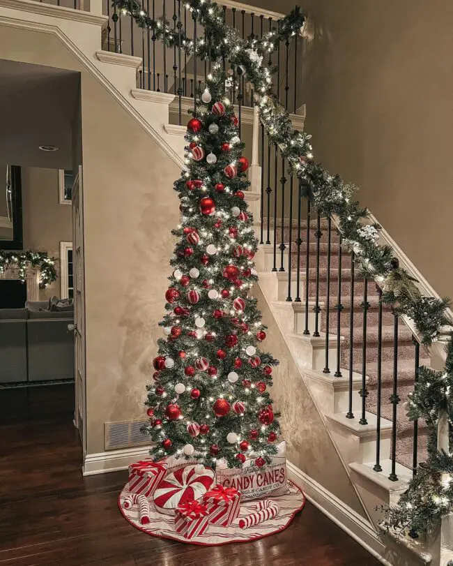 A Red & White Holiday Display with a Festive Tree