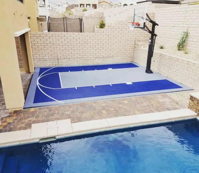 Compact Court with Integrated Poolside Setup