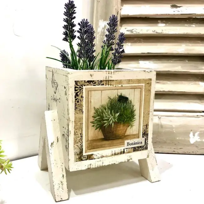 Charming Lavender Planter with Retro Flair