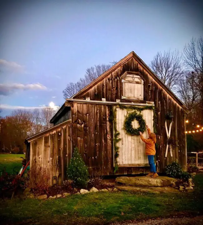 A Barn-Style Christmas with Rustic Accents